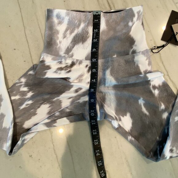 NWT STRUT THIS! Teagan 7/8 Cowhide Print High Waist Yoga Leggings size XS - Picture 7 of 9
